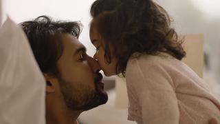 Hija de Ezio Oliva protagoniza videoclip de 'Mi ángel', nueva producción del cantante