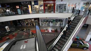 Gobierno reduce aforo en centros comerciales a 40% para evitar aglomeraciones