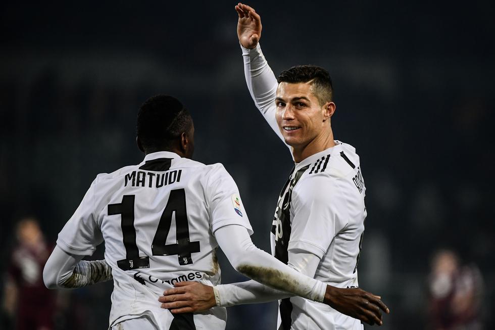 Juventus derrotó 1-0 a Torino con gol de penal de Cristiano Ronaldo. (AFP)