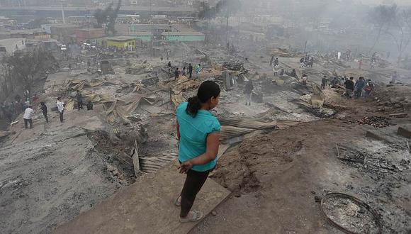 Se calcula que más de 300 casas en Cantagallo fueron arrasadas por las llamas. (Atoq Ramón/Perú21)