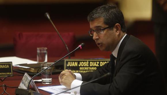 El jefe de la Unidad de Inteligencia Financiera, Sergio Espinosa, se presentó este miércoles en el Congreso para exponer sobre el caso Panamá Papers. (Renzo Salazar/Perú21)