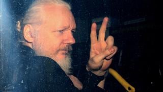 Ecuador retira nacionalidad a Julian Assange por irregularidades