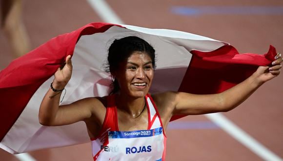 Luz Mery Rojas ganó la medalla de oro en los 10 mil metros planos. (Photo by Fran�ois-Xavier MARIT / AFP)