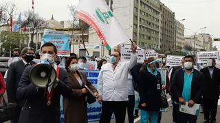 EsSalud: gremio de médicos anunció paro de 48 horas en demanda de mejoras laborales