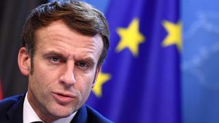 Presidente de Francia llama a Vladímir Putin y le exige que cese las operaciones militares en Ucrania