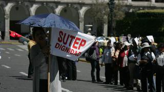 Huelga de maestros se desarrolla con marchas, protestas y bloqueos en todo el país [FOTOS]