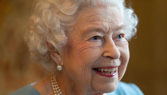 La reina Isabel II, se encuentra bajo supervisión médica ya que ambos estuvieron en contacto esa misma semana. (Foto: Joe Giddens / POOL / AFP)