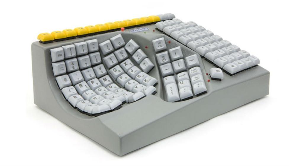 Estos teclados para computadora, especiales para zurdos, son popularmente conocidos como ‘Maltron’ y evitan los daños a las articulaciones producidos por teclados regulares. (Pinterest / Salade)
