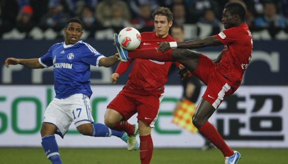 Farfán juega mañana por la Copa Alemana. (Reuters)