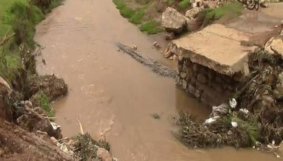 Junín: Río se desborda, destruye puente de 60 años y afecta a 80 familias (Foto: Andina)