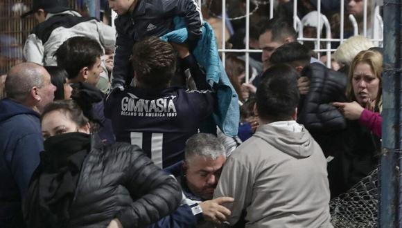 Hermano de hincha fallecido en los incidentes del Gimnasia vs Boca Juniors culpa a la Policía. (Foto: AP)