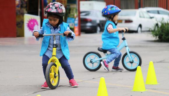 Las clases de ciclismo busca fomentar el uso de la bicicleta en niños. (Foto: Difusión)