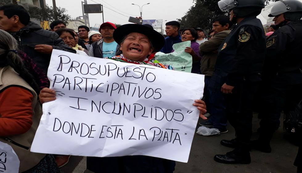 Vecinos de las zonas de Huaycán, Santa Clara y Valle Amauta salieron a las calles. (Foto: Difusión)
