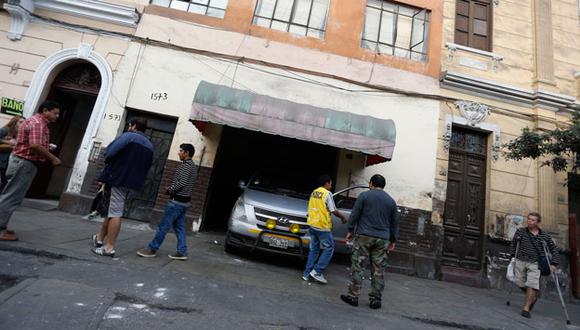 Cercado de Lima: Choferes de minivans usan cocheras en el jirón Chota como paraderos.(Atoq Ramón)