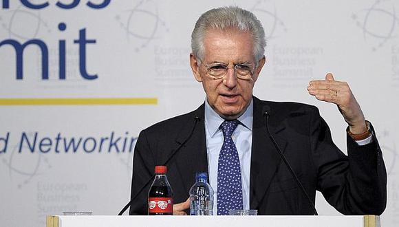 Mario Monti dispuso hoy un ahorro adicional de 4,200 millones de euros en gasto público. (Reuters)