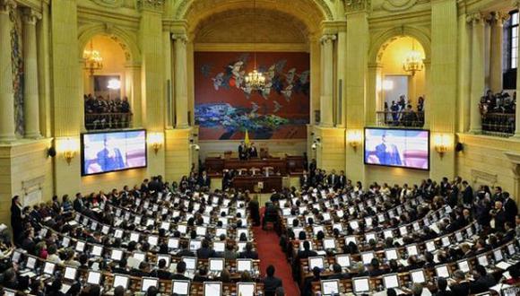 Congreso de Colombia refrendó por unanimidad el acuerdo de paz con las FARC. (BBC)