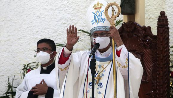 El cardenal nicaragüense Leopoldo Brenes es visto durante una misa para conmemorar el 29 aniversario de la construcción de la Catedral Metropolitana de Managua en Managua, el 4 de septiembre de 2022. (Foto de Oswaldo RIVAS / AFP)