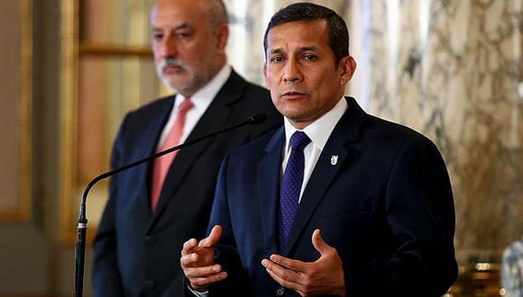 Ollanta Humala durante la suscripción del contrato para ejecución de la Línea de Transmisión 220 Kv Moyobamba-Iquitos. (Flickr de la Presidencia del Perú)