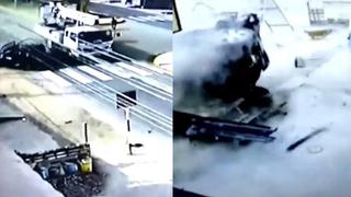 Grúa a toda velocidad impacta camioneta con dos ancianos a bordo y destruye negocios | VIDEO