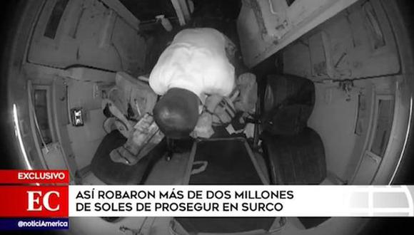 Nuevas imágenes captadas por cámaras de seguridad muestran cuando Lionel Saavedra Pari, aparece manipulando dinero al interior del camión de caudales de Prosegur. (Captura. América Noticias)