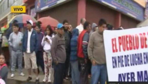Transportistas protestan nuevamente contra corredor San Juan de Lurigancho.