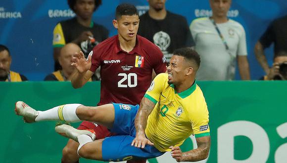 A Perú y Brasil les anularon cinco goles ante Venezuela por decisión del VAR. (Foto: EFE)