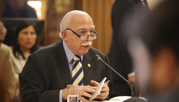 El congresista Carlos Tubino dijo estar preocupado por un posible incumplimiento del acuerdo de colaboración eficaz de parte de Odebrecht. (Foto: Congreso)