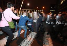 Cercado de Lima: enfrentamiento entre Policía y manifestantes en Av. Abancay durante marcha #QueSeVayanTodos