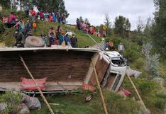 Cusco: Camión se despista con 17 pasajeros y una persona muere | FOTOS
