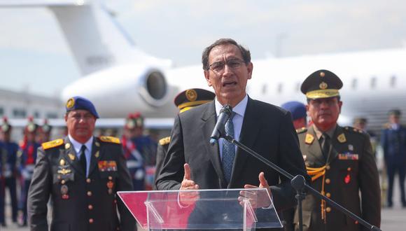 Presidente Vizcarra llegó a Ecuador para participar en gabinete binacional.
