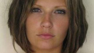 Meagan Simmons, la 'convicta sexy' que causa revuelo [Fotos]