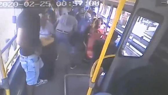 Dictan prisión preventiva contra delincuente implicado en asalto a 21 pasajeros de bus. (Captura)