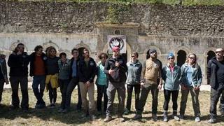 Francia: Quince personas confinadas durante 40 días salen de una cueva