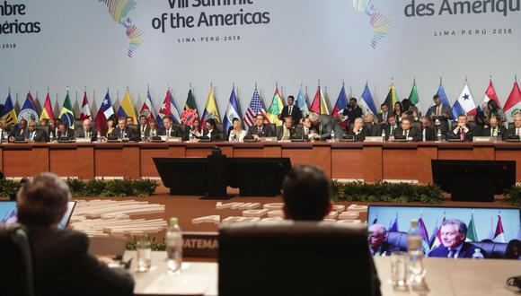 Luego de su discurso, Martín Vizcarra le cedió la palabra a cada presidente americano para que pueda pronunciar su intervención final en la Cumbre de las Américas. (Rafael Cornejo/Perú 21)