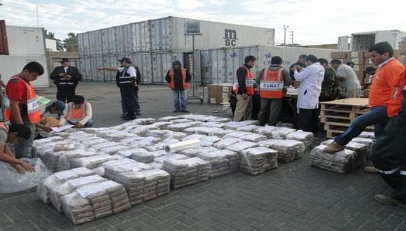 La droga estaba en 1,432 ‘ladrillos’ cargados en cuatro contenedores. (Andina)