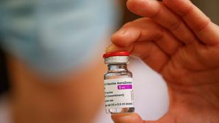 El Reino Unido recomienda vacunas alternativas a AstraZeneca para menores de 30 años 