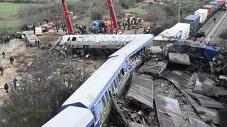 Tragedia en Grecia: Al menos 36 muertos en choque frontal de dos trenes