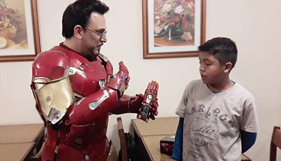 Tras superar un profunda crisis económica, Gustavo Loiacono visita hospitales con su traje de Iron Man para compartir tiempo con los pequeños que allí están internados. (Facebook)