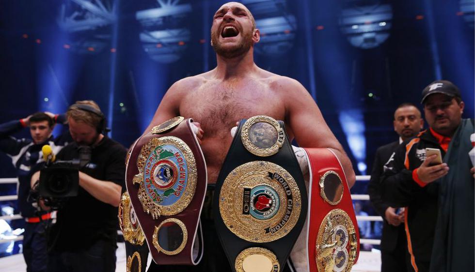 Tyson Fury se coronó campeón de los pesos pesados al vencer a Wladimir Klitschko. (Reuters)