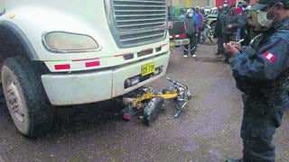 Adolescente motociclista fallece tras ser embestido y arrollado por camión en Juliaca