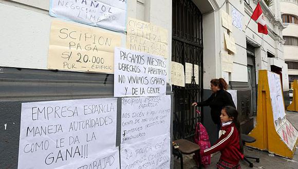 Más de 30 familias fueron desalojadas violentamente en Cercado de Lima. (Andina)