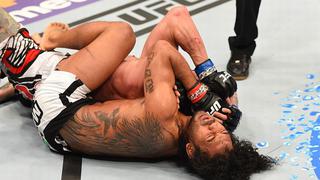 UFC: Benson Henderson sometió a Brandon Thatch [Video]