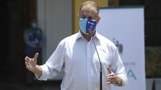 Alcalde de Lima considera “discriminatorio” exigencia de carné de vacunación para ingresar a establecimientos