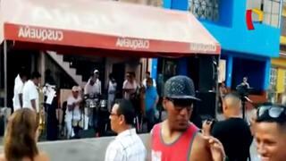 Vecinos de San Martín de Porres invaden pistas y veredas para realizar fiestas [VIDEO]