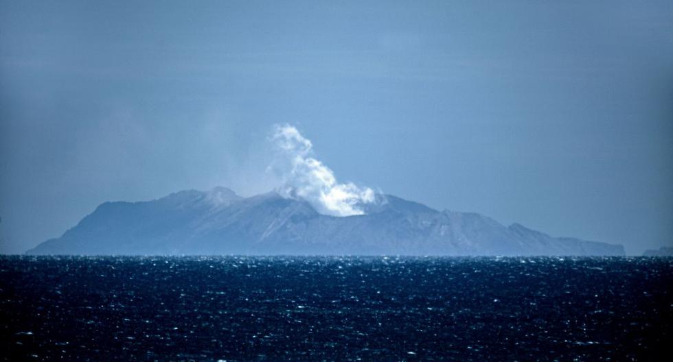 La isla Whakaari, también conocida como White Island, recibió 17.500 turistas el año pasado. (AFP)