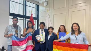 Familias homoparentales se reunieron con el defensor del Pueblo, Josué Gutiérrez