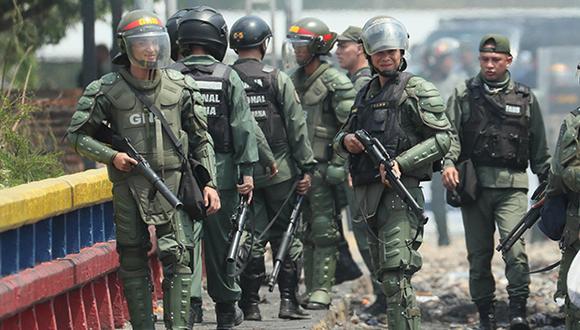 El cierre de las fronteras de Venezuela ordenada por Maduro provocó enfrentamientos entre militares y manifestantes. (Foto: EFE)