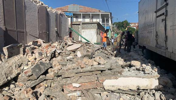El fuerte terremoto de magnitud 7,2 que sacudió Haití el sábado por la mañana dejó varios muertos. (Redes sociales).