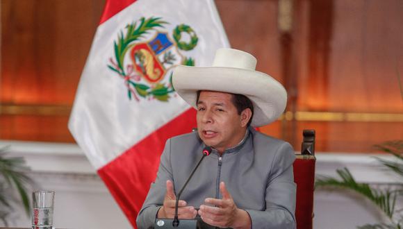 Pedro Castillo pidió perdón por sus declaraciones y dijo que defenderá la soberanía nacional.
