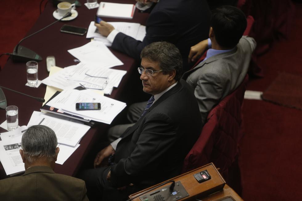 Juan Sheput: "Hay ministros que coordinan directamente con Fuerza Popular" (Perú21)